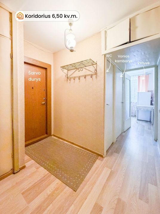 Parduodamas erdvus 3 kambarių butas renovuotame name V. Dambrausko g. 14, Kur&scaron;ėnuose