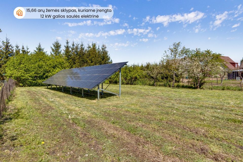 Parduodamas erdvus ir ekonomiškas 2 aukštų namas su saulės elektrine ir sklypu Žiedo g., Kuršėnuose