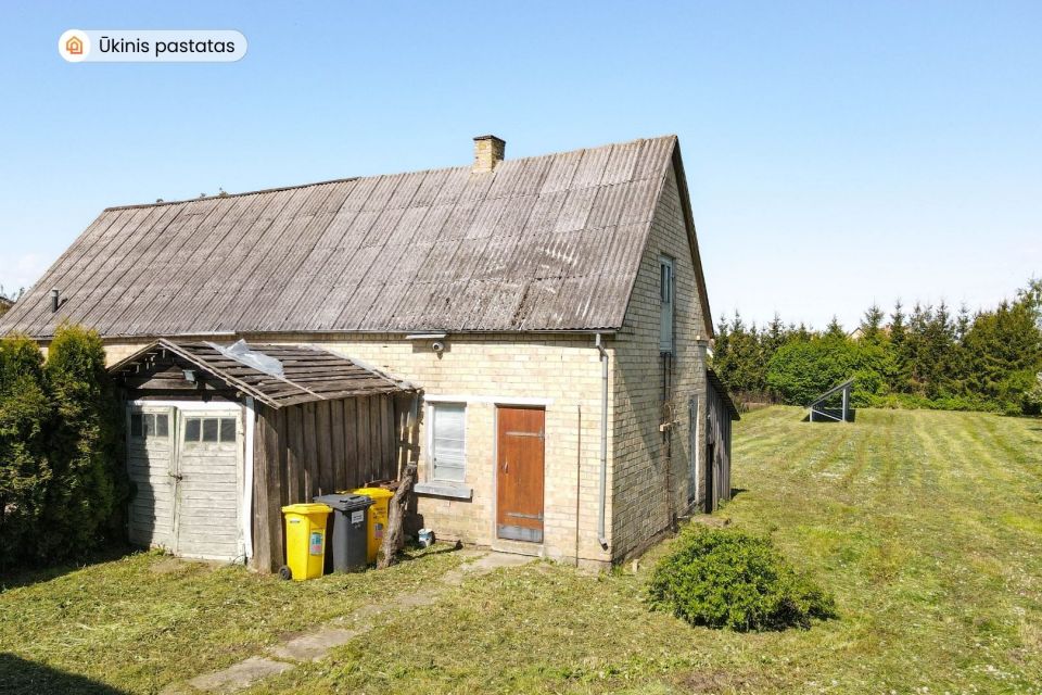 Parduodamas erdvus ir ekonomiškas 2 aukštų namas su saulės elektrine ir sklypu Žiedo g., Kuršėnuose