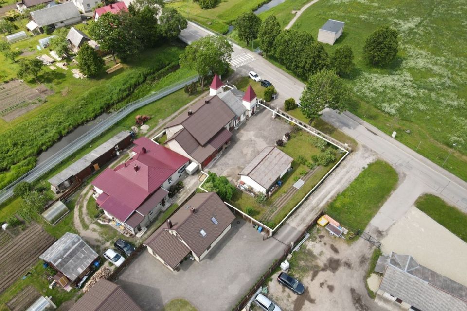 Parduodamas erdvus ir funkcionalus 236,76 kv. m gyvenamas namas Rietave – puikus pasirinkimas šeimai arba komercinei veiklai