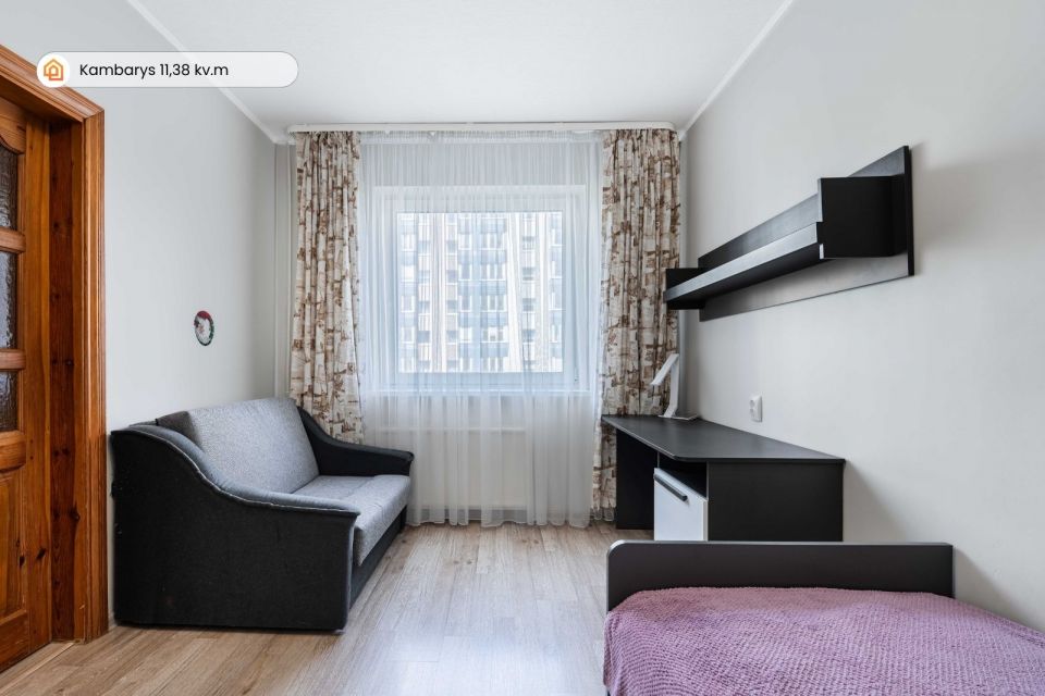Parduodamas erdvus ir moderniai įrengtas 3 kambarių butas 2-ajame auk&scaron;te, Vyturio g. 2, Klaipėdoje