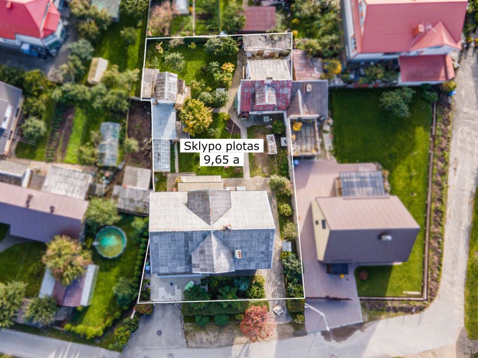 Parduodamas erdvus mūrinis gyvenamasis namas Agrastų g., Šiauliuose