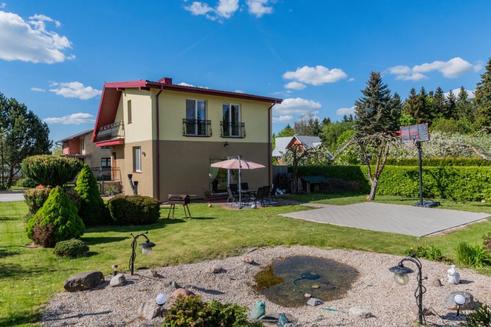 Parduodamas erdvus mūrinis gyvenamasis namas prie Bubių tvenkinio, Šiaulių r., Jakštaičių k., Saulėtekio g.10