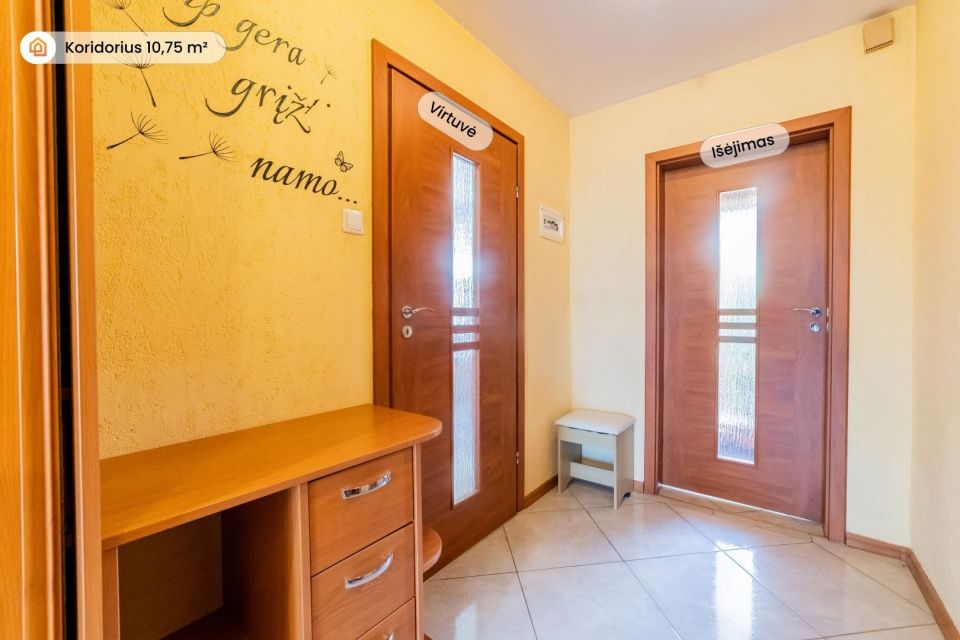 Parduodamas erdvus mūrinis namas Gaudžiočių g. 44, Naujojoje Akmenėje