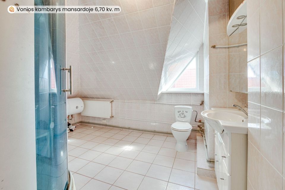 Parduodamas erdvus, mūrinis namas su 29,30 arų žemės sklypu Pievų g., Tytuvėnuose