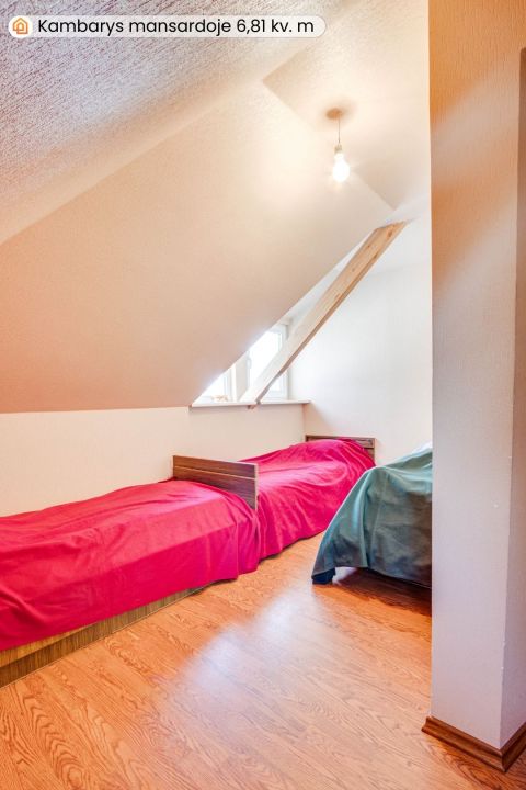 Parduodamas erdvus, mūrinis namas su 29,30 arų žemės sklypu Pievų g., Tytuvėnuose