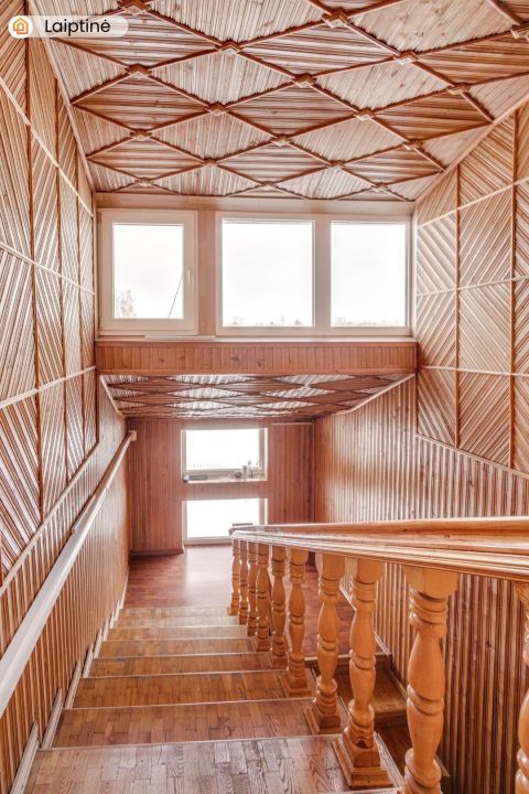 Parduodamas erdvus, mūrinis namas su 29,30 arų žemės sklypu Pievų g., Tytuvėnuose