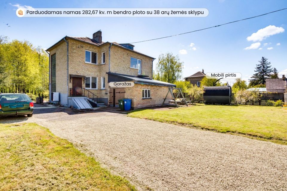 Parduodamas erdvus, mūrinis namas su 38 arų žemės sklypu Parko g., Skaistgirio mstl., Joniškio r.