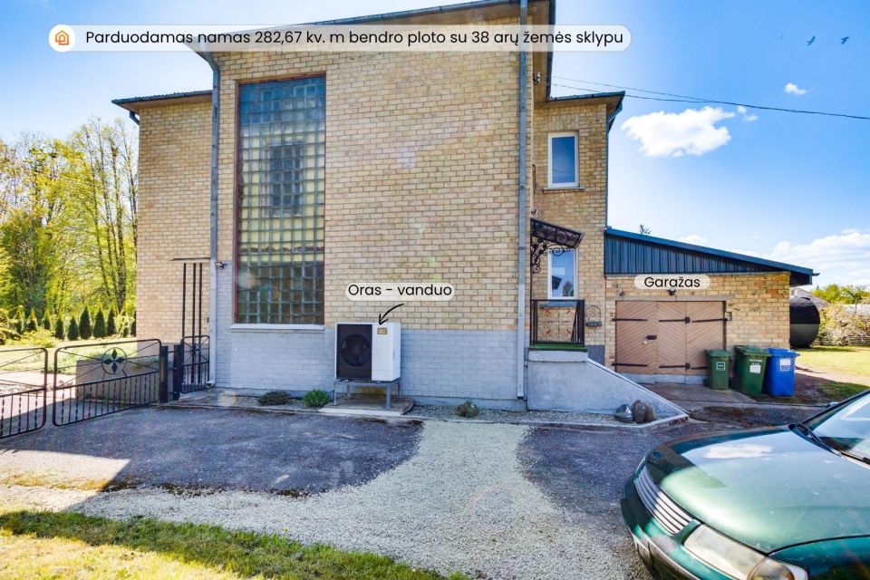 Parduodamas erdvus, mūrinis namas su 38 arų žemės sklypu Parko g., Skaistgirio mstl., Joniškio r.