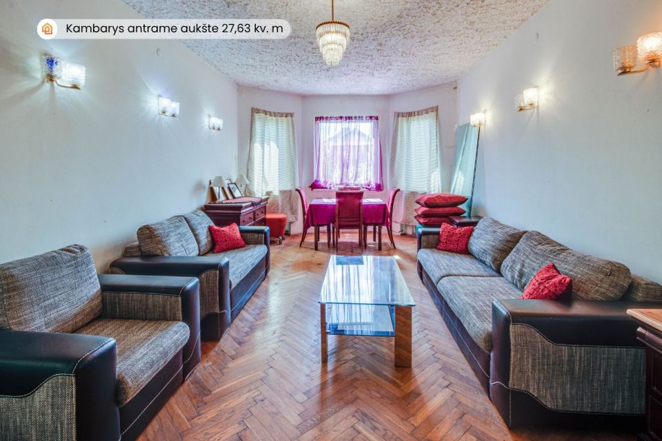 Parduodamas erdvus, mūrinis namas su 38 arų žemės sklypu Parko g., Skaistgirio mstl., Joniškio r.