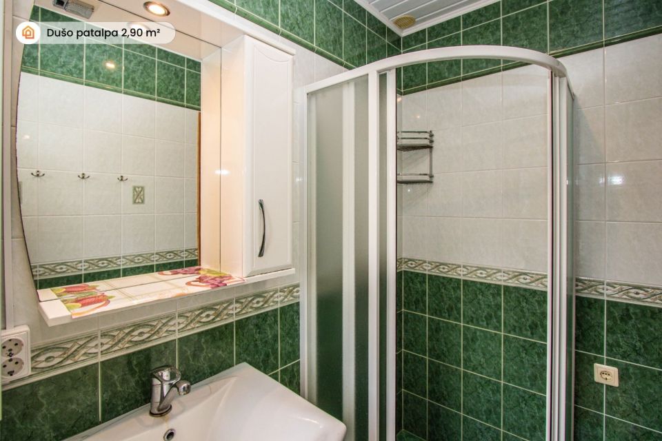 Parduodamas erdvus, pilnai įrengtas 316 m&sup2; ploto, 2 auk&scaron;tų mūrinis gyvenamasis namas su pusrūsiu ir ūkiniais pastatais Mažeikiuose, Kūlupio g.
