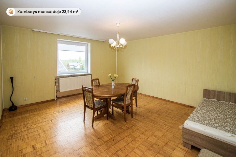 Parduodamas erdvus, pilnai įrengtas 316 m&sup2; ploto, 2 auk&scaron;tų mūrinis gyvenamasis namas su pusrūsiu ir ūkiniais pastatais Mažeikiuose, Kūlupio g.