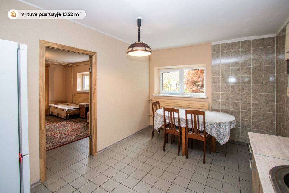 Parduodamas erdvus, pilnai įrengtas 316 m&sup2; ploto, 2 auk&scaron;tų mūrinis gyvenamasis namas su pusrūsiu ir ūkiniais pastatais Mažeikiuose, Kūlupio g.