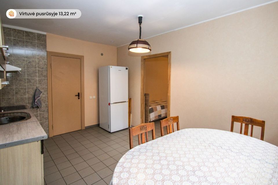 Parduodamas erdvus, pilnai įrengtas 316 m&sup2; ploto, 2 auk&scaron;tų mūrinis gyvenamasis namas su pusrūsiu ir ūkiniais pastatais Mažeikiuose, Kūlupio g.