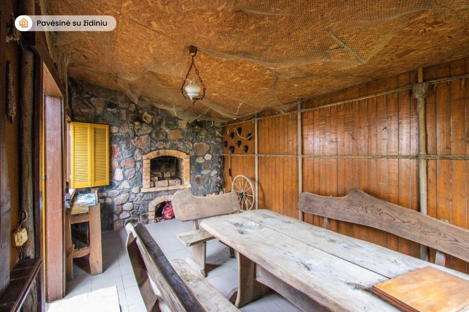 Parduodamas erdvus, pilnai įrengtas 316 m&sup2; ploto, 2 auk&scaron;tų mūrinis gyvenamasis namas su pusrūsiu ir ūkiniais pastatais Mažeikiuose, Kūlupio g.