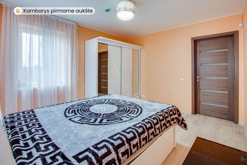 Parduodamas erdvus, pilnai įrengtas namas Vydūno g., Kuršėnuose.