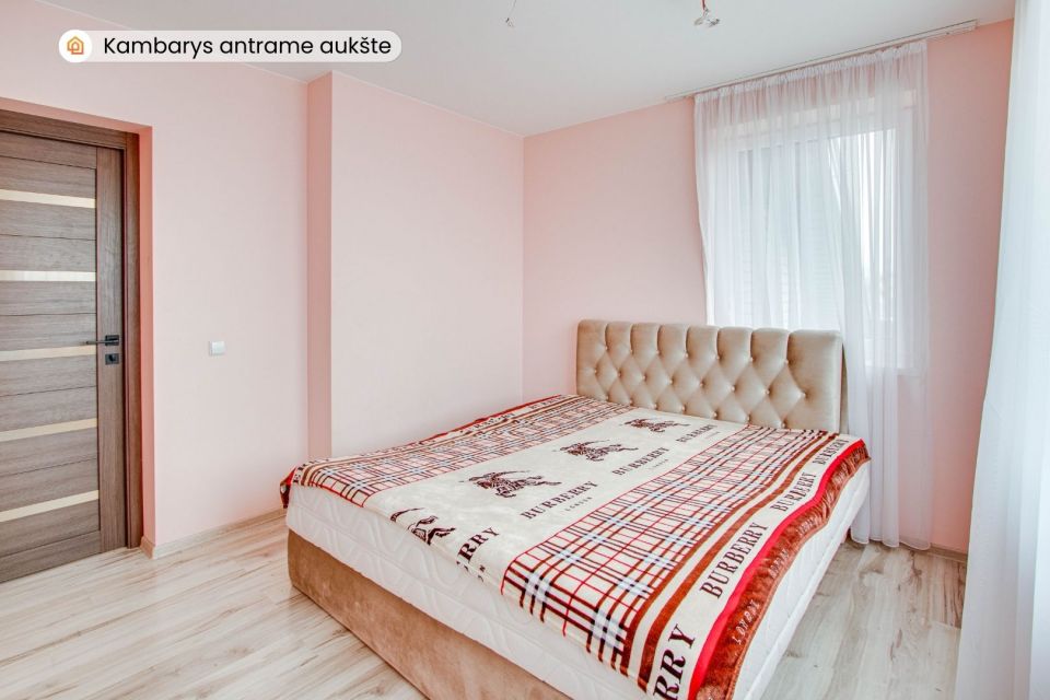 Parduodamas erdvus, pilnai įrengtas namas Vydūno g., Kuršėnuose.