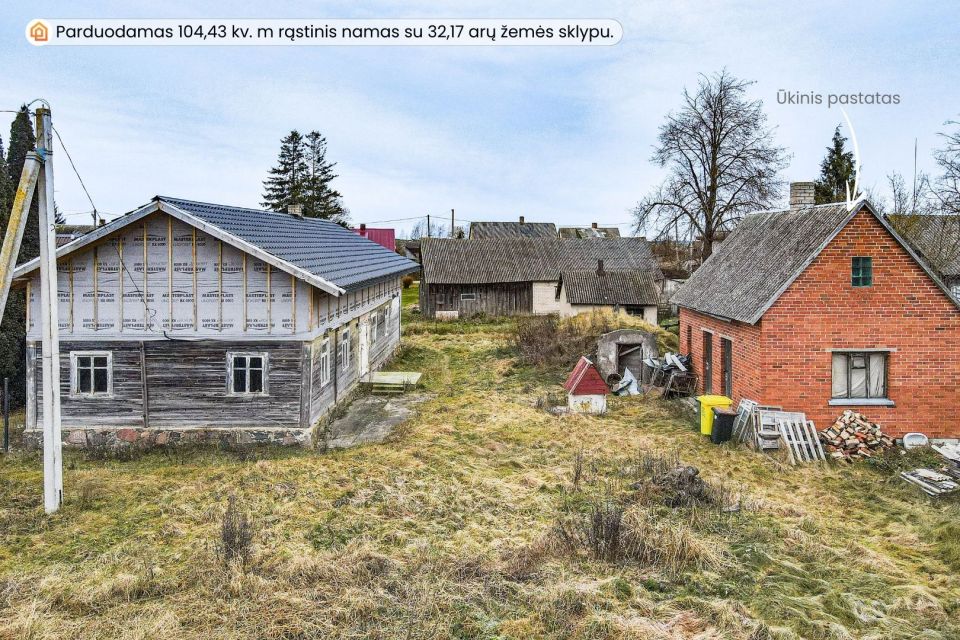 Parduodamas erdvus, rąstinis namas su 32,17 arų žemės sklypu Pakruojo r., Laipu&scaron;kių k.