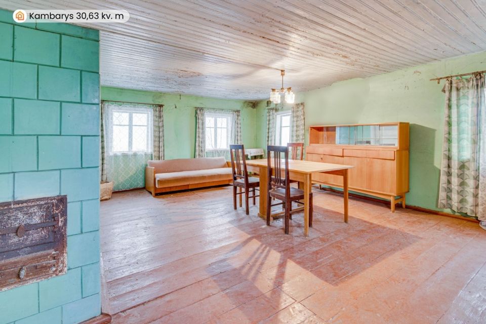 Parduodamas erdvus, rąstinis namas su 32,17 arų žemės sklypu Pakruojo r., Laipu&scaron;kių k.