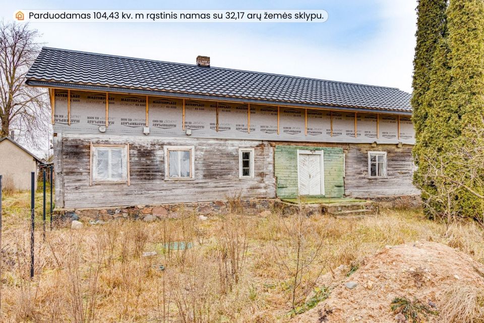 Parduodamas erdvus, rąstinis namas su 32,17 arų žemės sklypu Pakruojo r., Laipu&scaron;kių k.