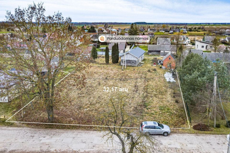 Parduodamas erdvus, rąstinis namas su 32,17 arų žemės sklypu Pakruojo r., Laipu&scaron;kių k.
