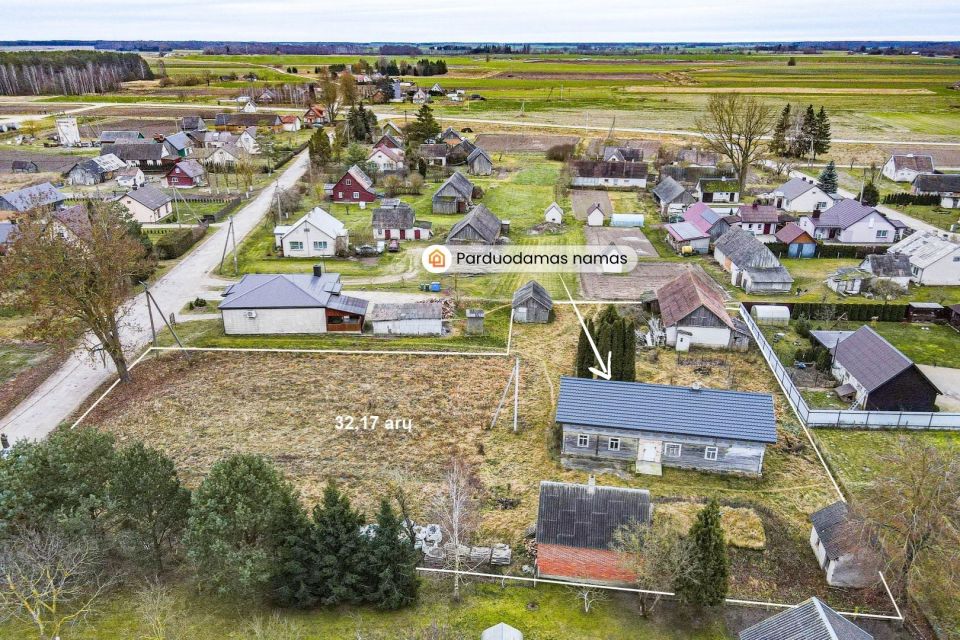 Parduodamas erdvus, rąstinis namas su 32,17 arų žemės sklypu Pakruojo r., Laipu&scaron;kių k.