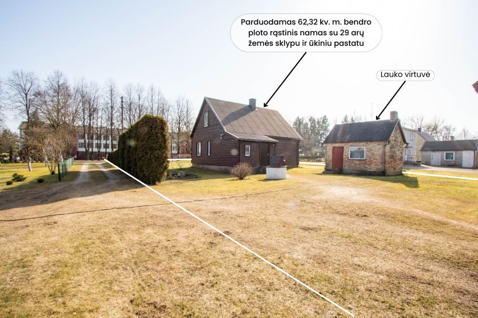 Parduodamas rąstinis gyvenamasis namas su 29 arų sklypu, Kelmės r. Kražių mstl., S.Dariaus ir S.Girėno g. 7