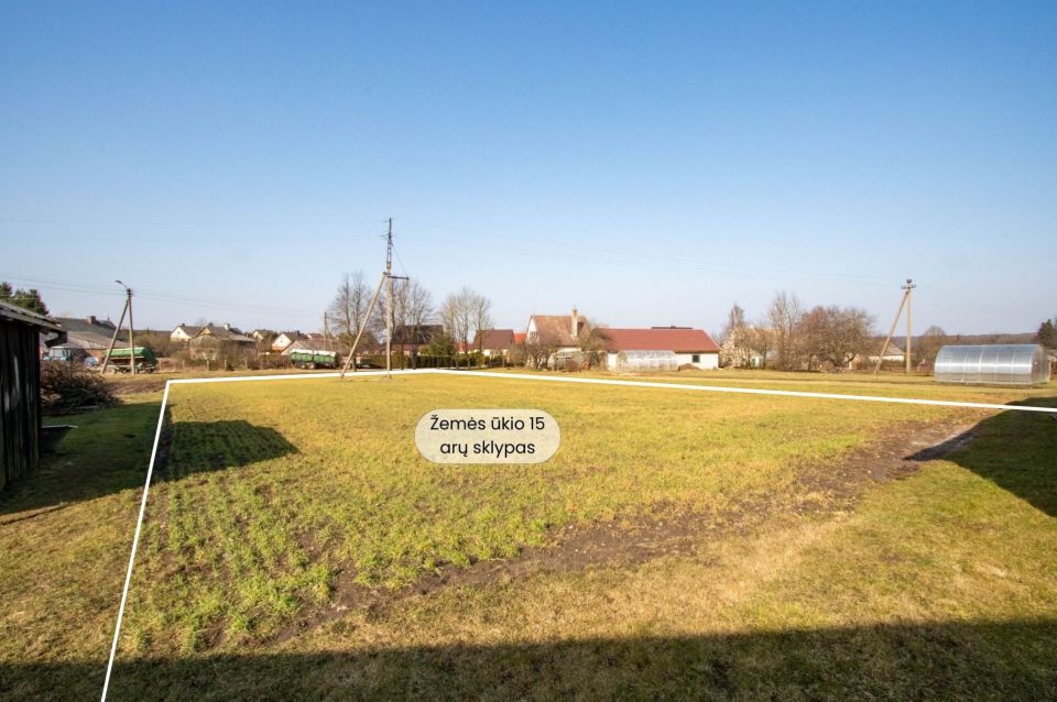 Parduodamas rąstinis gyvenamasis namas su 29 arų sklypu, Kelmės r. Kražių mstl., S.Dariaus ir S.Girėno g. 7