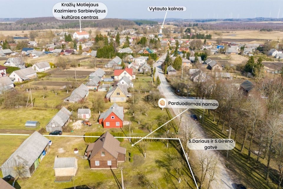 Parduodamas rąstinis gyvenamasis namas su 29 arų sklypu, Kelmės r. Kražių mstl., S.Dariaus ir S.Girėno g. 7