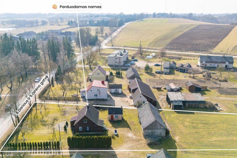 Parduodamas rąstinis gyvenamasis namas su 29 arų sklypu, Kelmės r. Kražių mstl., S.Dariaus ir S.Girėno g. 7