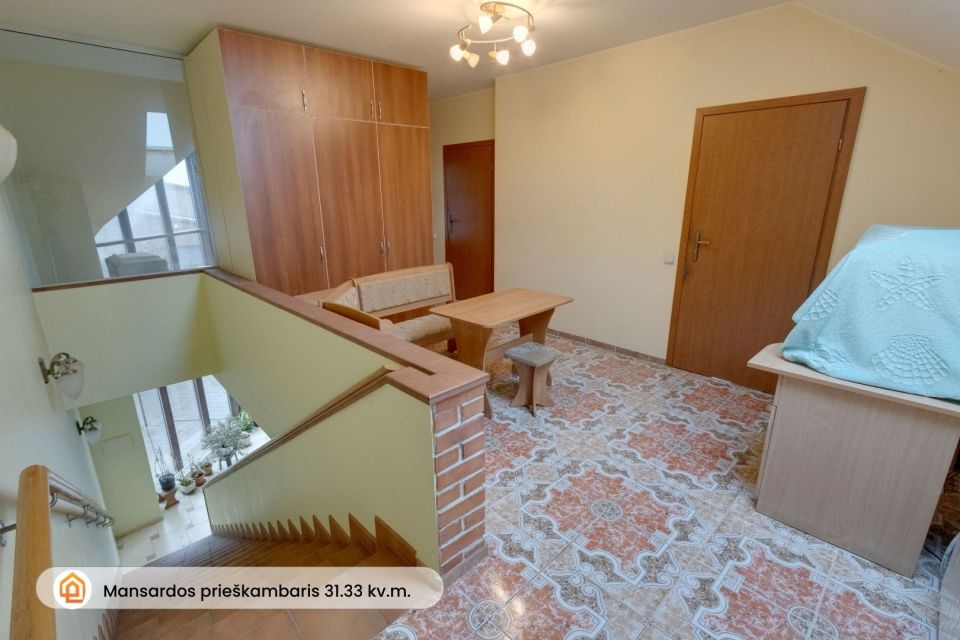 Parduodamas gyvenamasis namas su 55 arų namų valdos sklypu, adresu Atgimimo g., Teleičių k., Kauno rajonas.