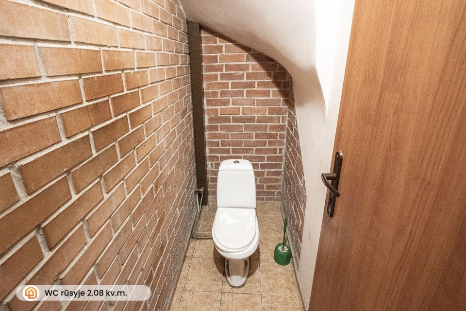 Parduodamas gyvenamasis namas su 55 arų namų valdos sklypu, adresu Atgimimo g., Teleičių k., Kauno rajonas.