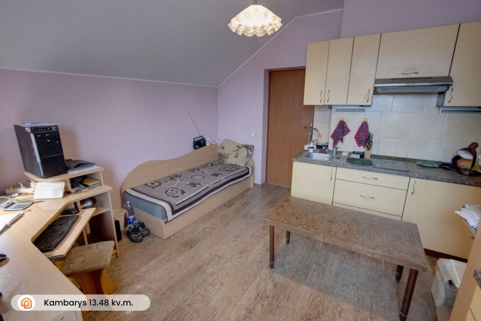 Parduodamas gyvenamasis namas su 55 arų namų valdos sklypu, adresu Atgimimo g., Teleičių k., Kauno rajonas.