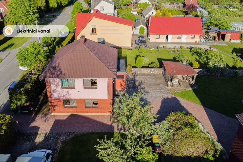 Parduodamas gyvenamasis namas su pirtimi ir pagalbiniais pastatais Šiaurės g. 18, Mažeikiuose