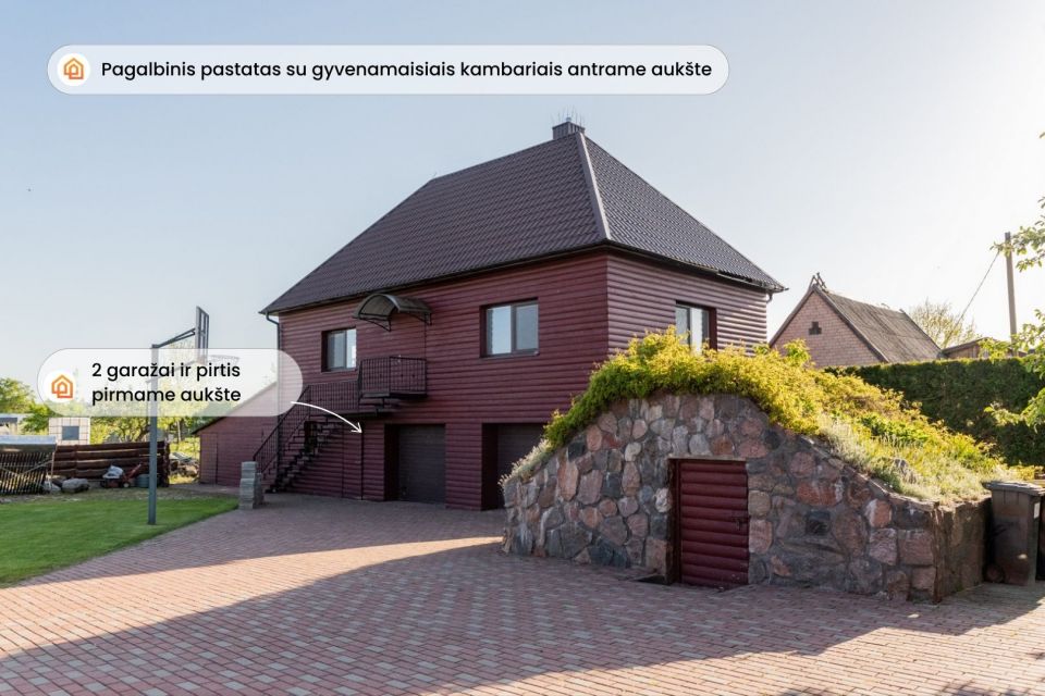 Parduodamas gyvenamasis namas su pirtimi ir pagalbiniais pastatais Šiaurės g. 18, Mažeikiuose