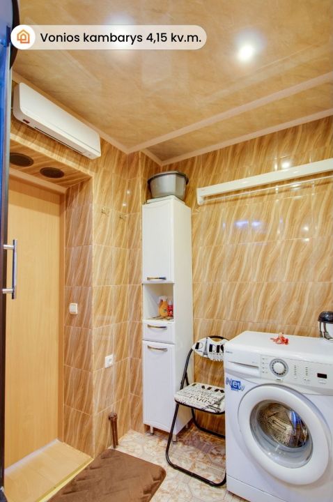 Parduodamas išskirtinio išplanavimo 3 kambarių butas pirmame aukšte Gegužių g. 51, Šiauliuose