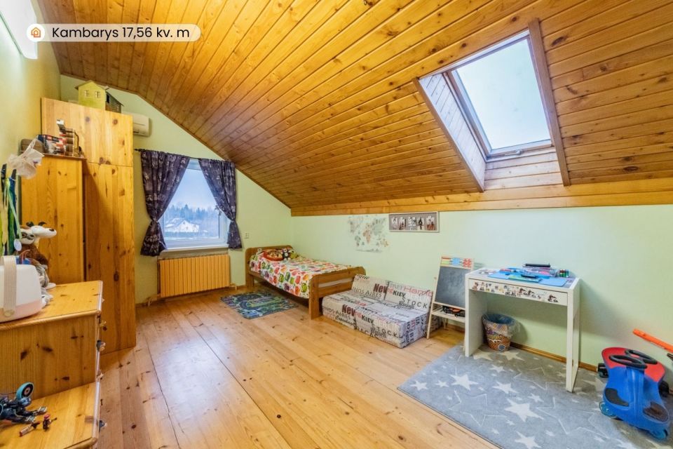Parduodamas išskirtinio išplanavimo, kokybiškomis medžiagomis įrengtas namas Noreikių k., Šiaulių r.