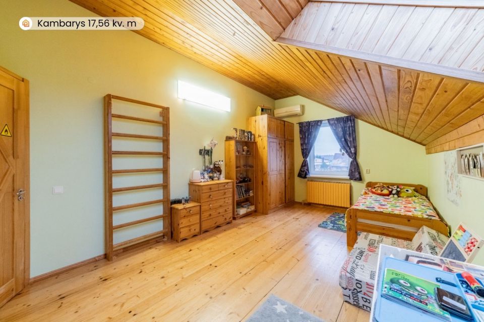 Parduodamas išskirtinio išplanavimo, kokybiškomis medžiagomis įrengtas namas Noreikių k., Šiaulių r.