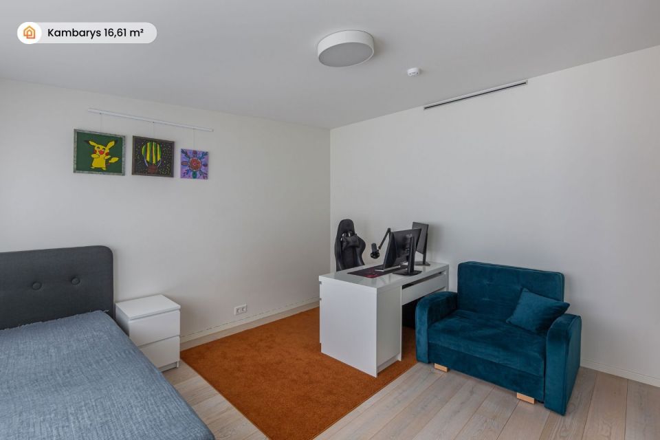 Parduodamas išskirtinis 277 m² namas su tiesioginiu priėjimu prie Šiaulių jūros – gyvenimas, kur harmoningai dera gamta ir elegancija!
