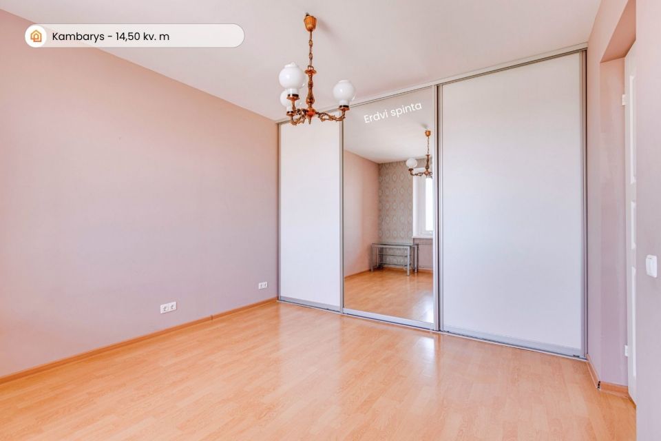 Parduodamas itin erdvus 3 kambarių butas &Scaron;iauliuose, Lyros g., pro kurio langus atsiveria plati miesto panorama!