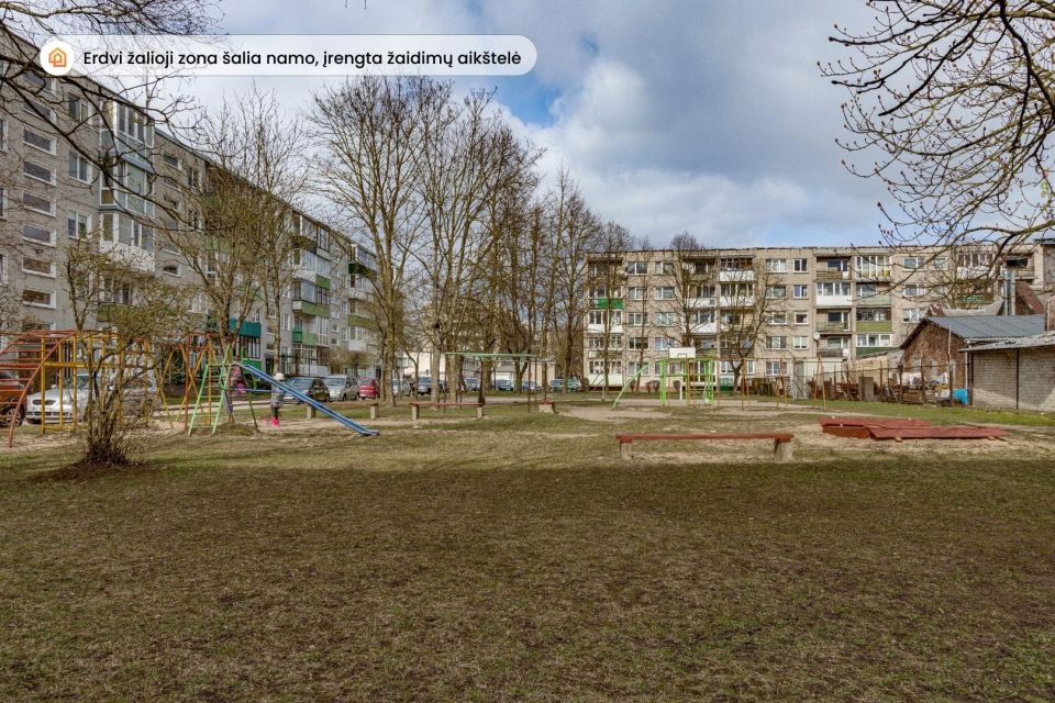 Parduodamas jaukus 3 kambarių butas miesto centre Šiauliuose, Dubijos g. 31.