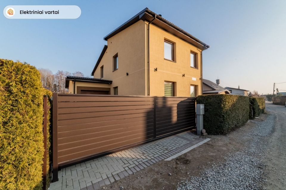 Parduodamas jaukus ir modernus namas Troškučių k., Šaltinėlio g., Mažeikių r.