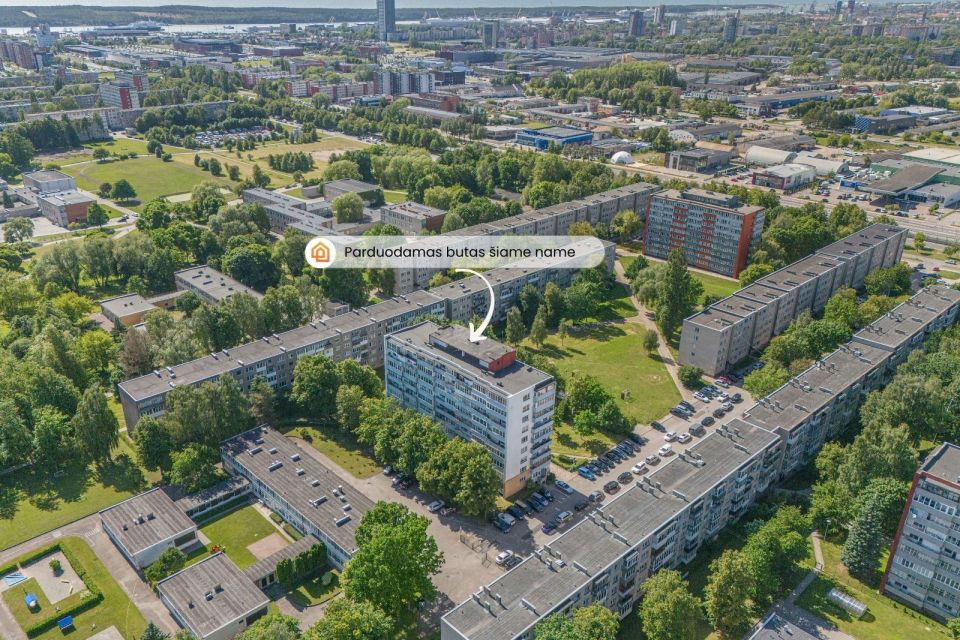 Parduodamas jaukus, šviesus ir tvarkingas 1 kambario butas Baltijos pr. 33, Klaipėdoje.