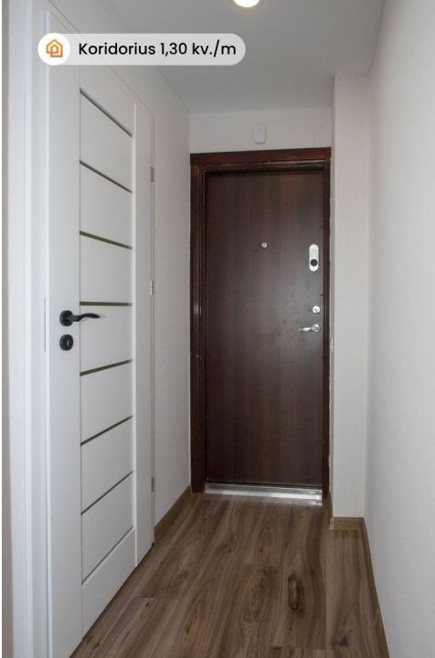 Parduodamas jaukus, šviesus ir tvarkingas 1 kambario butas bendrabučio tipo name Žemaitės g. 104, Šiauliai