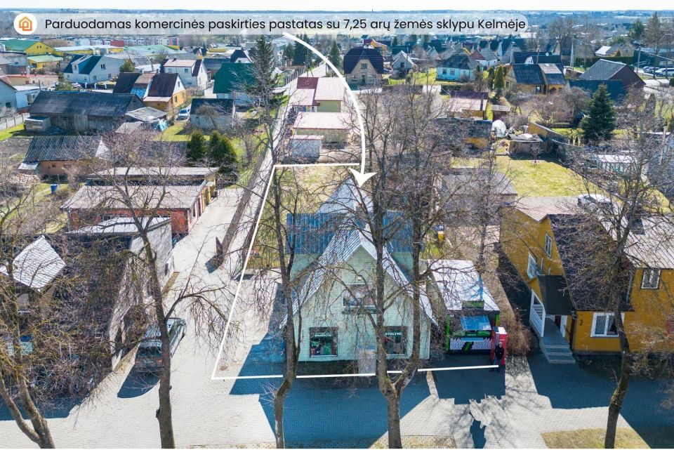 Parduodamas komercinės paskirties pastatas su 7,25 arų žemės sklypu, Kelmės miesto centre Vytauto Didžiojo g.