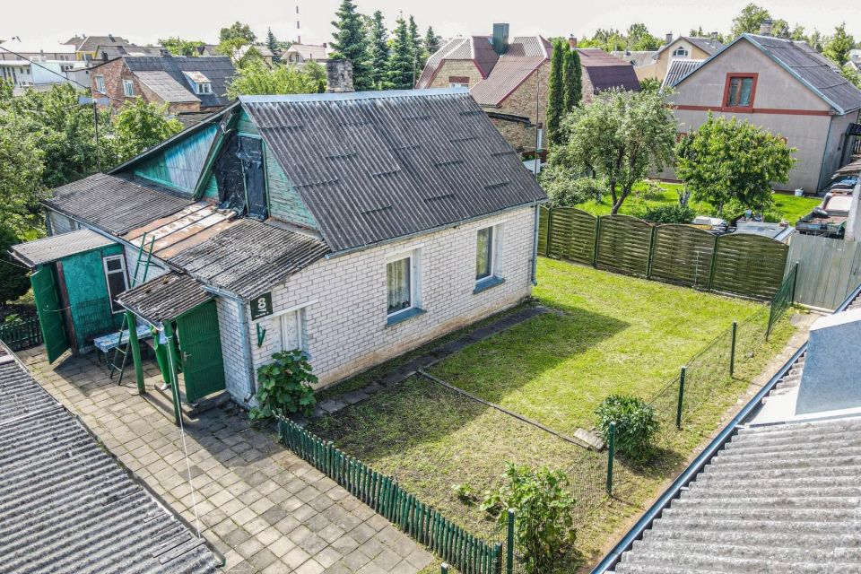 Parduodamas kompaktiškas namas su žemės sklypu Šiauliuose, Verdulių g. 8