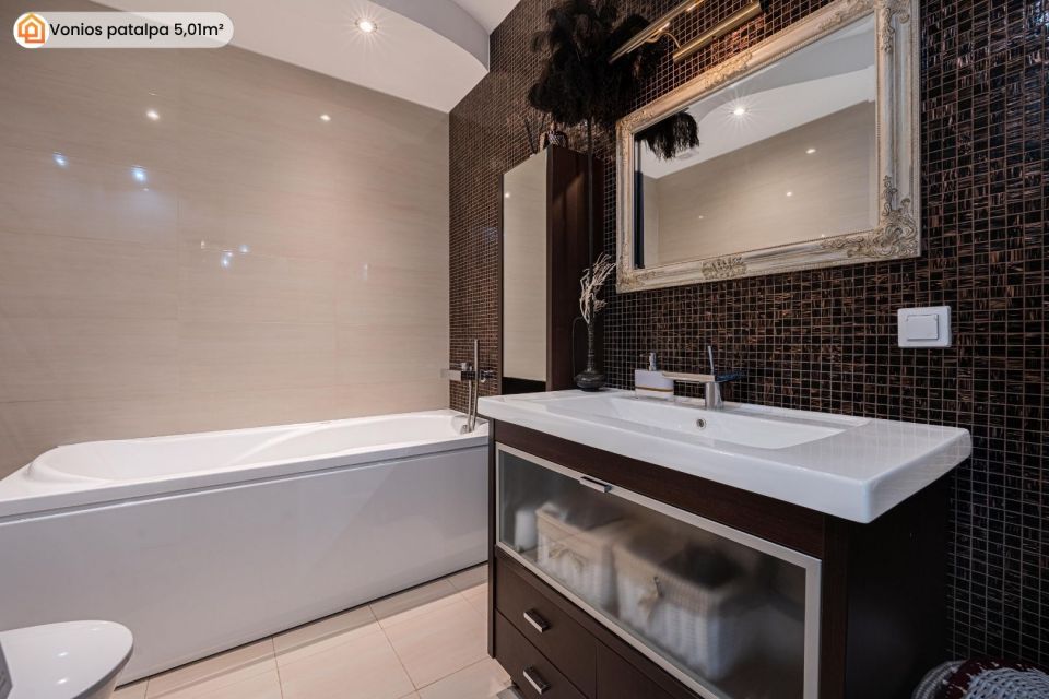 Parduodamas modernus 66,92 m&sup2; ploto, 3 kambarių butas strategi&scaron;koje Klaipėdos vietoje, Birutės g. 22,  &scaron;alia prekybos centro &bdquo;Akropolis"