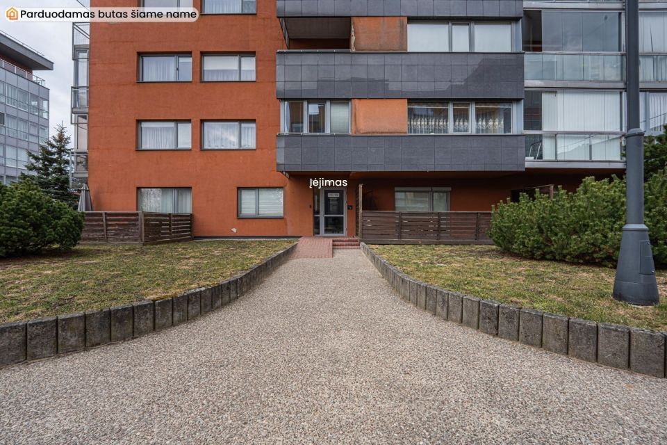 Parduodamas modernus 66,92 m&sup2; ploto, 3 kambarių butas strategi&scaron;koje Klaipėdos vietoje, Birutės g. 22,  &scaron;alia prekybos centro &bdquo;Akropolis"