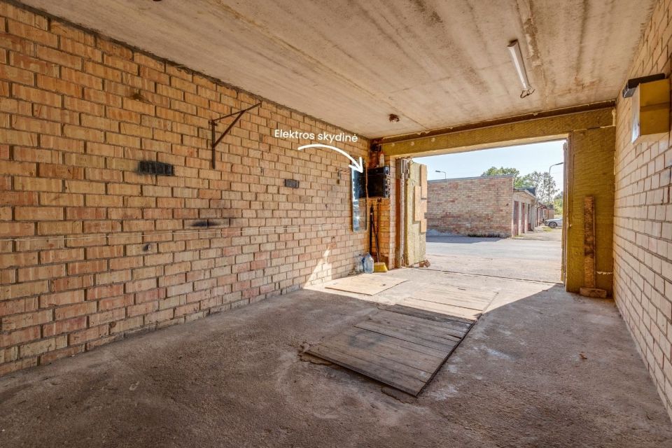 Parduodamas mūrinis 42,36 kv. m ploto garažas &Scaron;iauliuose