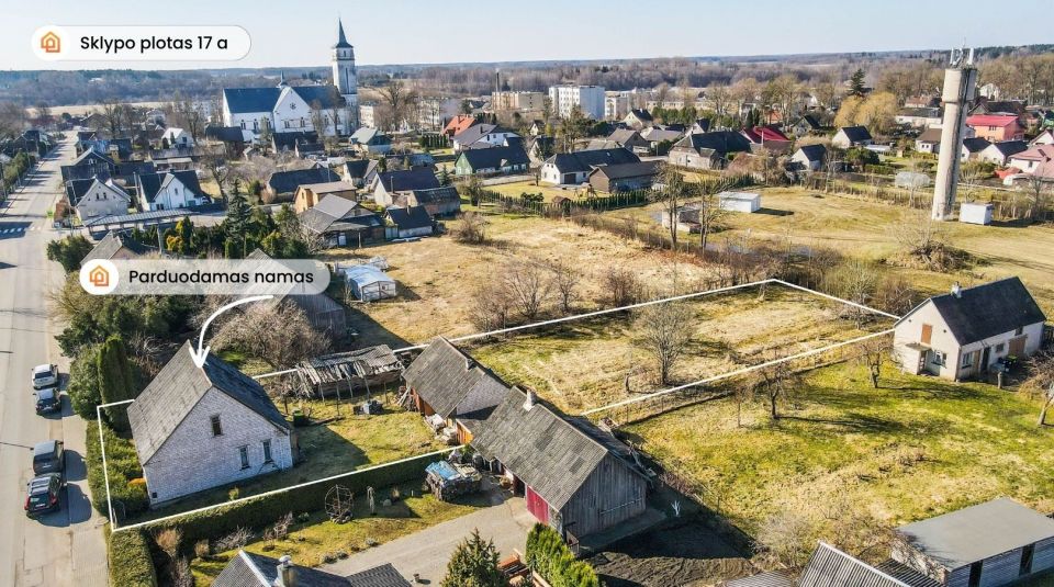 Parduodamas mūrinis gyvenamasis namas Dariaus ir Girėno g., Viek&scaron;niuose, Mažeikių r., su 17 arų žemės sklypu.